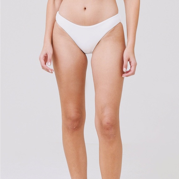 NWT Eberjey Women’s So Solid Annia Bikini Bottoms in Ecru in size Large - Picture 1 of 7